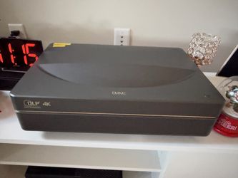 DMMC DLP 4K Ultra Short Throw Projector