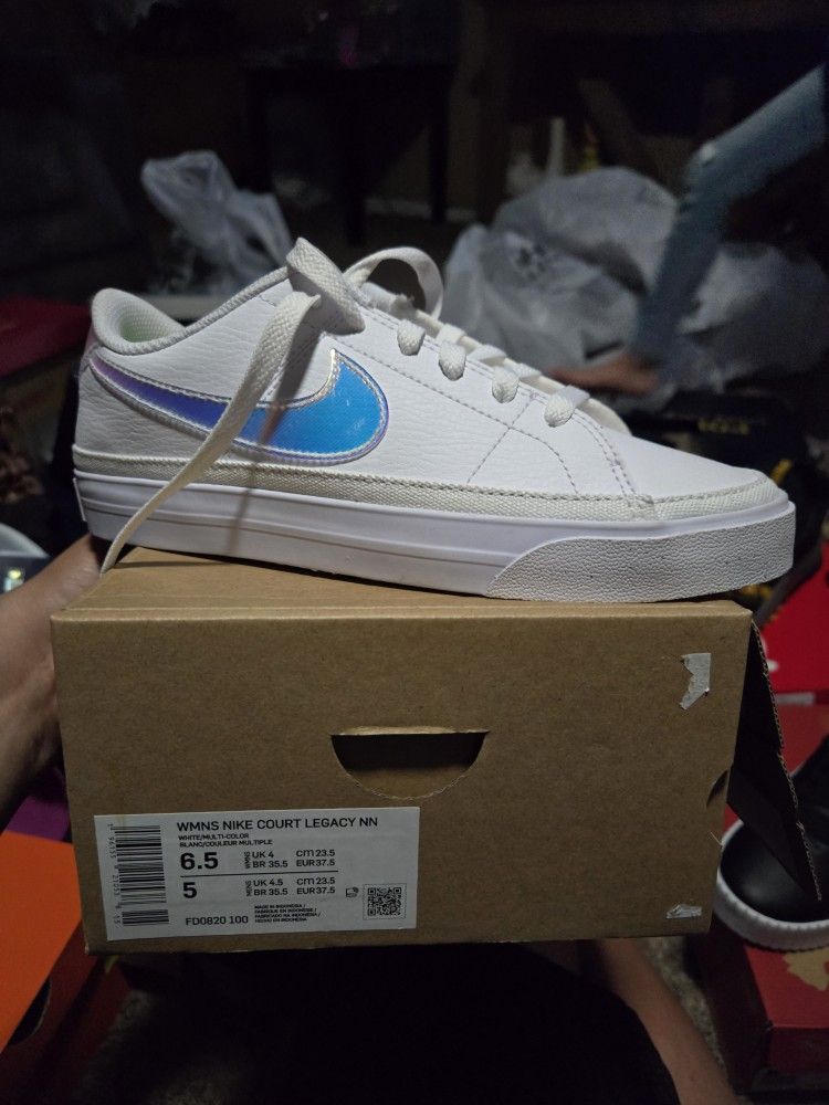 Woman  Nike Court Legacy Nn 6.5  Sneakers 