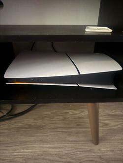 PlayStation 5 pro no disc / controller and charging dock
