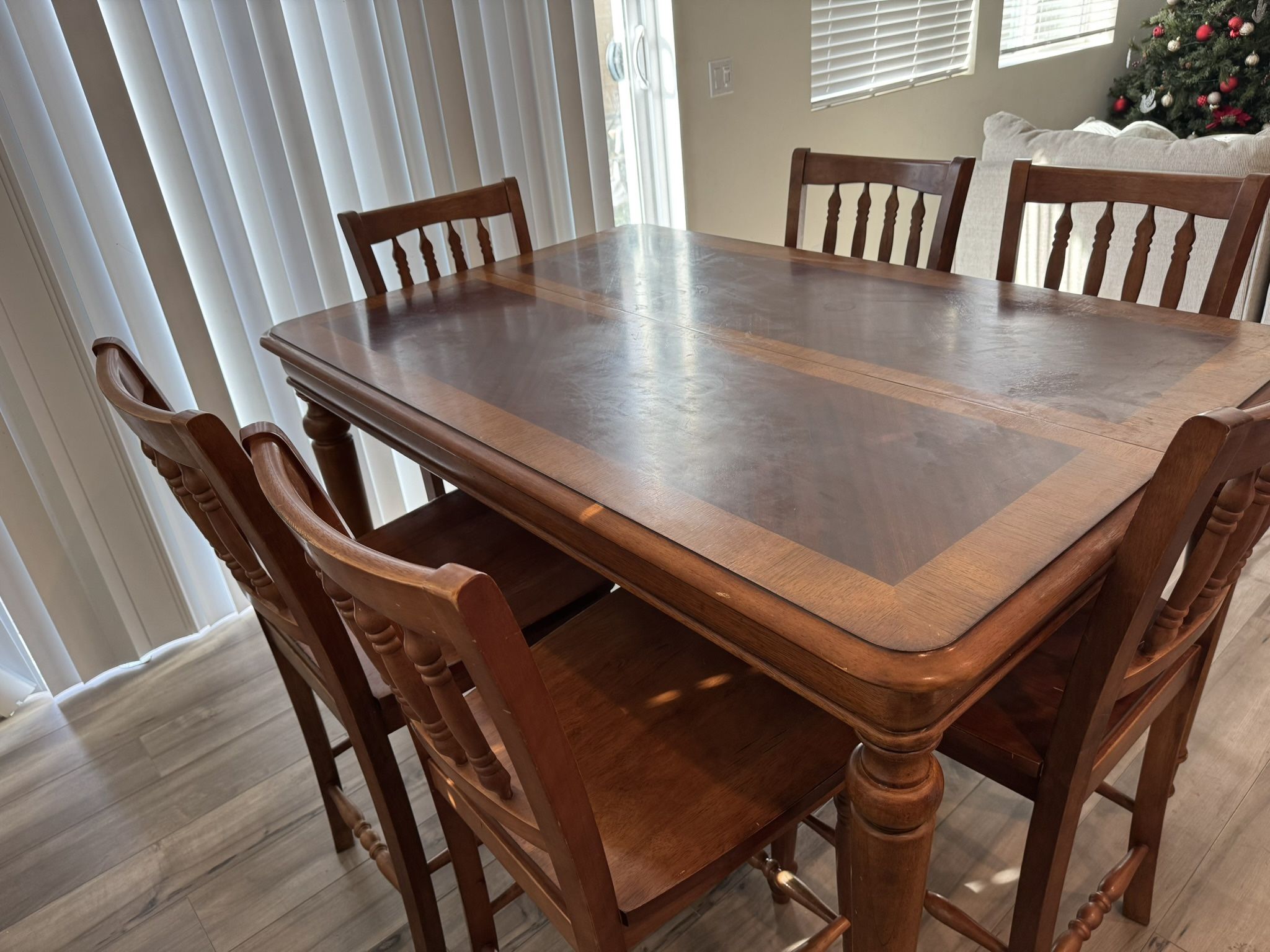 6 Seat Wood Dining Table.