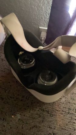 It has the face guard no controllers