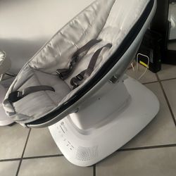 Baby swing