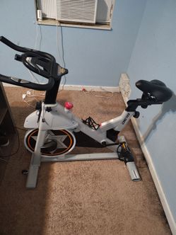 Peekabo exercises bike
