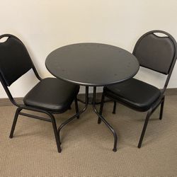 Indoor or Outdoor Table / Chairs Set