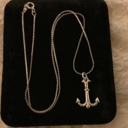 Silver Necklace With Pendant 