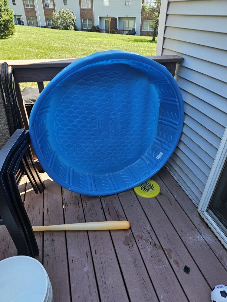 Free Small Pool And Small Folding Stroller Green Color