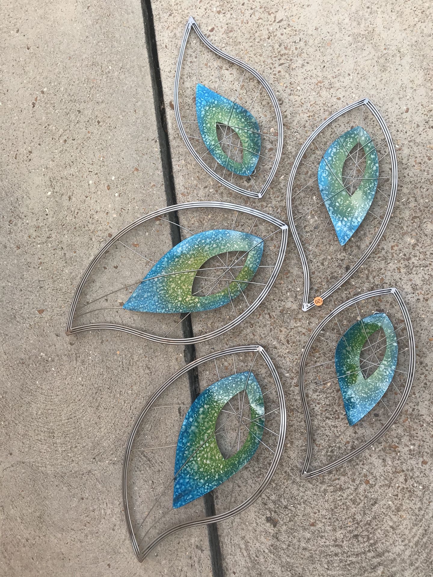 Indoor/Outdoor Metal Wall Hangings