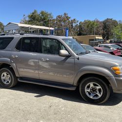 2001 Toyota Sequoia For ** Parts Only**