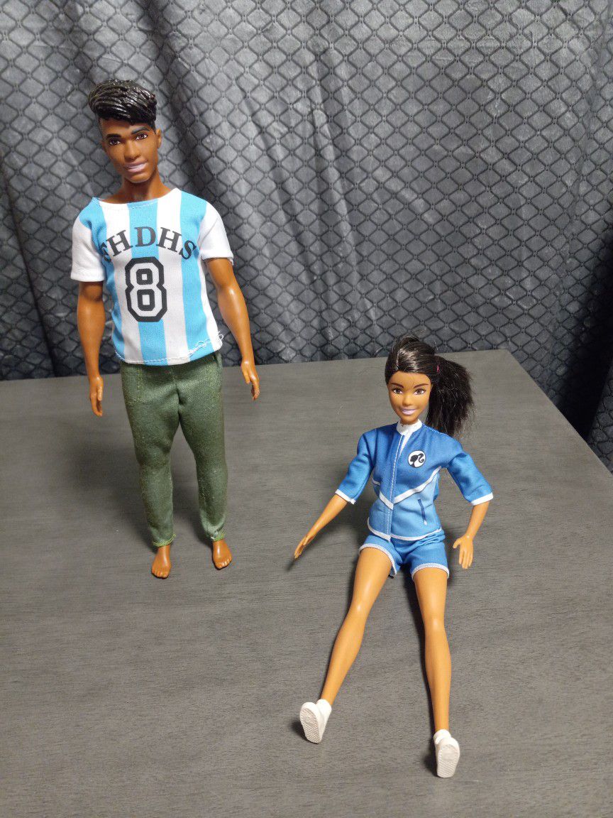 2 Barbie Dolls Boy And Girl 