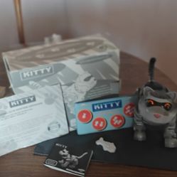 Vintage 2000-2001  Kitty the Tekno Kitten