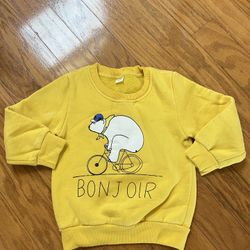 Yellow fleece kids Sweatshirt with Bear Graphic size 5