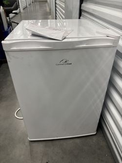 Commercial Cool Mini Fridge – Clean, Works Great, Freezer Section 