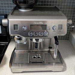 Breville Oracle Espresso Machine - Only 4 Months Used. 