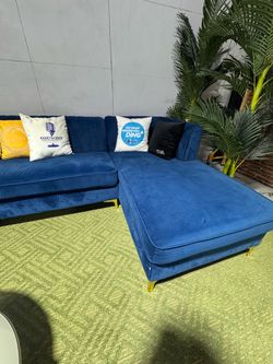 BLUE COUCH FOR SALE