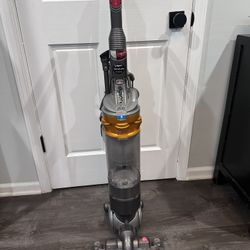 Dyson bagless Vacuum 
