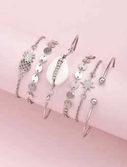 ONE LEFT Gorgeous NEW 6 piece pineapple and shell bracelet Women’s Fashion Jewelry set