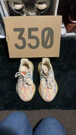 Yeezy Size 4