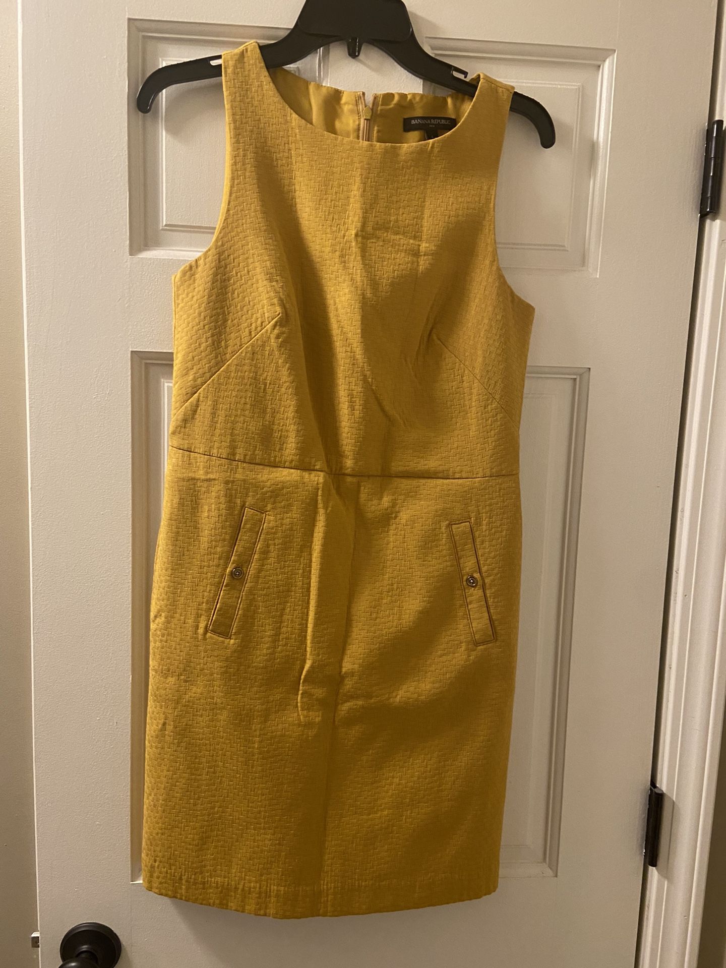 Banana Republic Size 4 Mustard yellow Dress