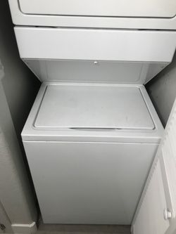 Top and bottom washer and dryer