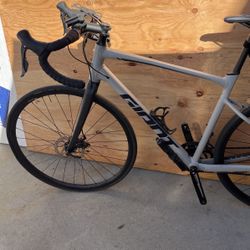 2021 Giant Revolt Gravel / Roadbike