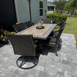Outdoor Dining Table And 6 Chairs