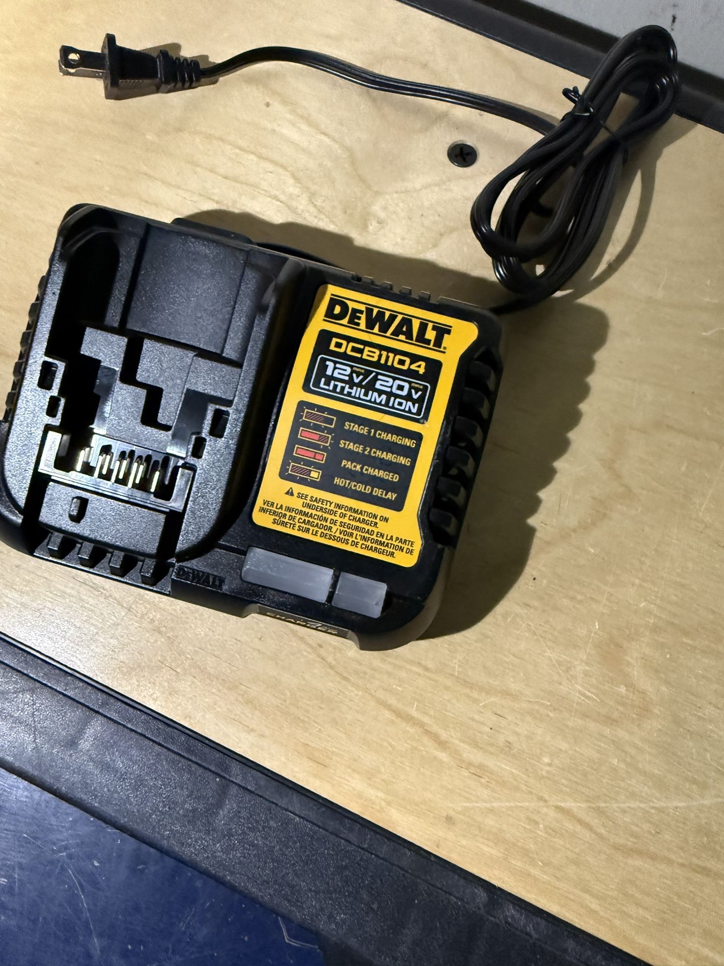 Dewalt  Charger New