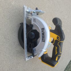 DeWALT CORDLESS CIRCULAR SAW 6 1/2"