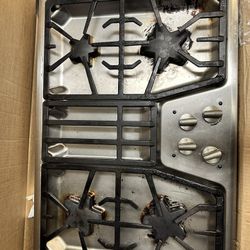 Thermador SG30MFS.03 30 inch gas cooktop 4 burner