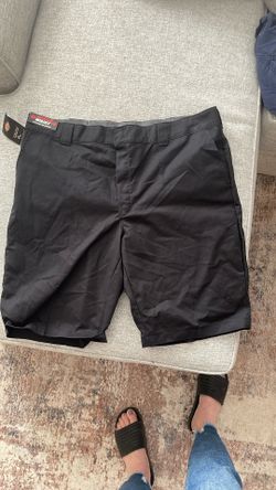Size 42 Shorts. Dickies New
