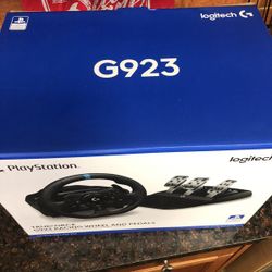 Logitech G923 Racing Wheel & Pedals for PC PS4 & PS5 Featuring TRUEFORCE.  