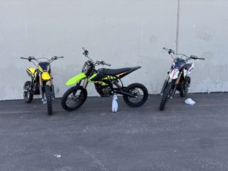 SURRON Hyper Bee 30-35 MPH 5000W  24AH Financing Available As Low As $38 A Month  At Turbopowersports 