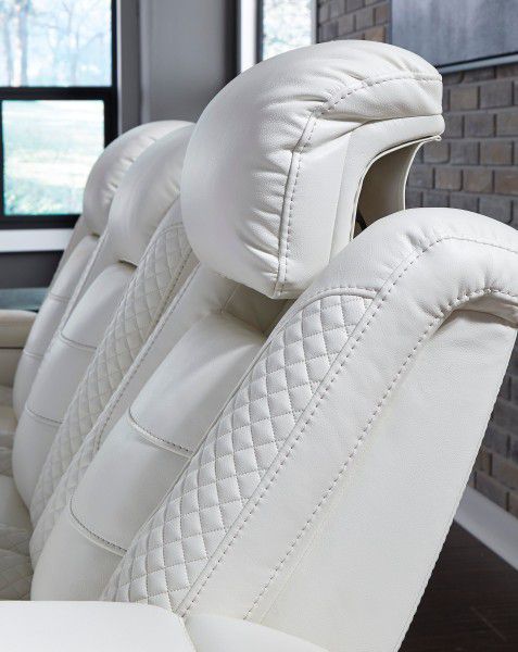 👍Party Time Power Reclining White Set

