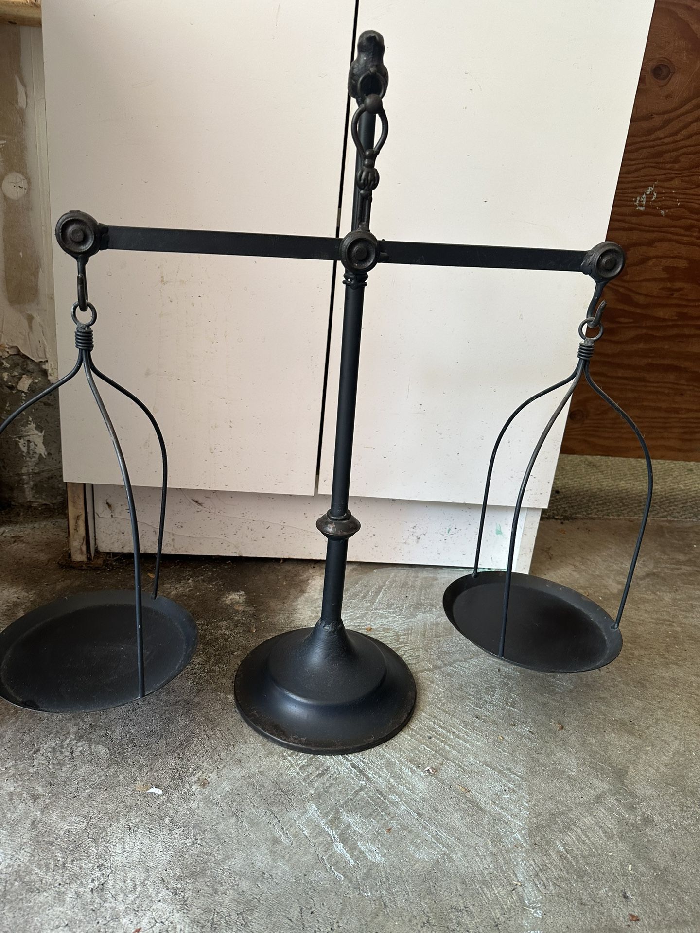Bronze Decorative Iron Balance Scale