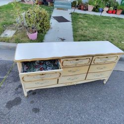 Vintage 9-Drawer French Provincial Dresser / Chest