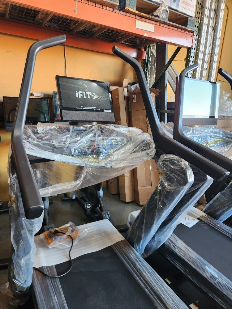 2025 Model Nordictrack X16 Treadmill- 40% incline 12mph max speed  - 22x60 belt- 1800$