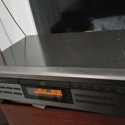 JVC XL-V151 CD Player Vintage *Working*