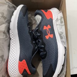 Under Armour Charged Rogue 3 Size 8.5