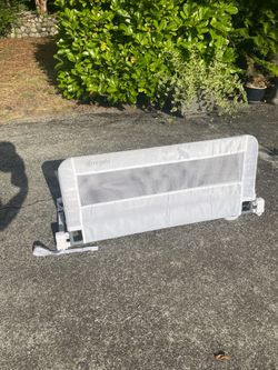 Toddler crib rail