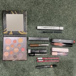 Brand New Never Worn Make up Bundle