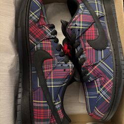 Nike SB Dunks Nardwuar Men’s US Size 13.0