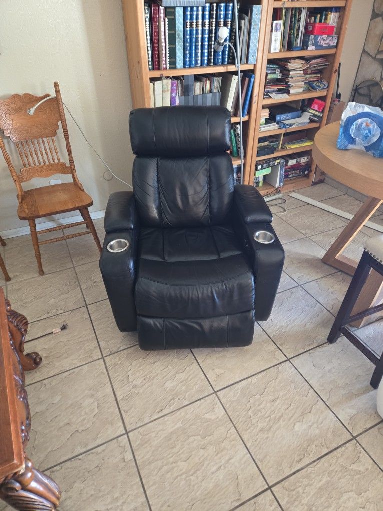 Single Recliner