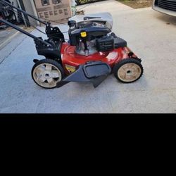 22" Self Propelled Toro Lawn Mower Almost New Conditions First Heasy Pull Start 