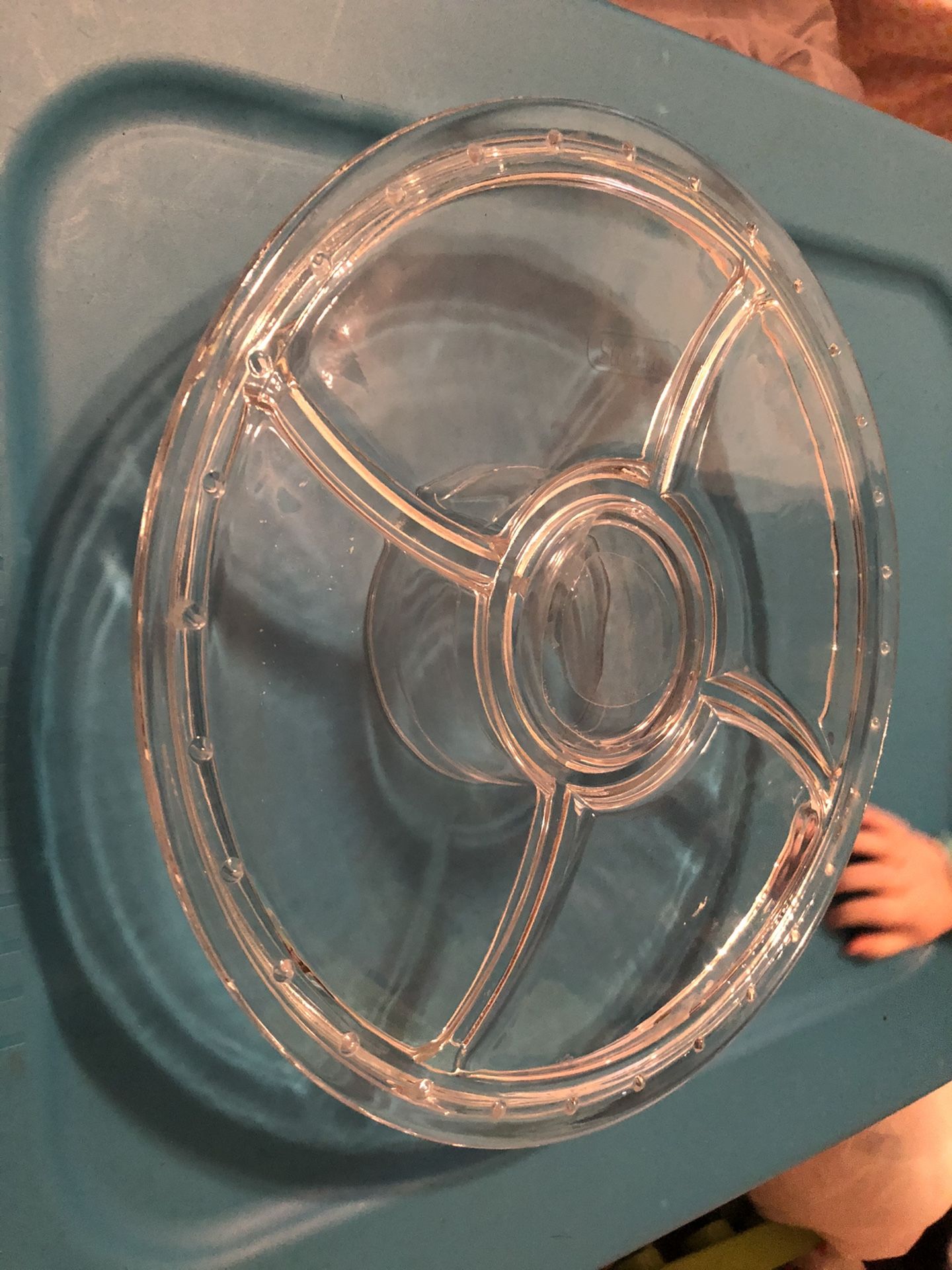 Glass cake stand