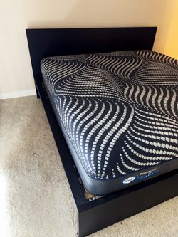 King Sealy Posturepedic Plus Hybrid Mattress