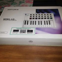 Arturia Mini Lab Midi Controller 