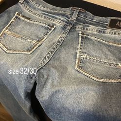 Men’s m2 ariat size:32/30 PICKUPS AND CASH ONLY NO DROP OFFS