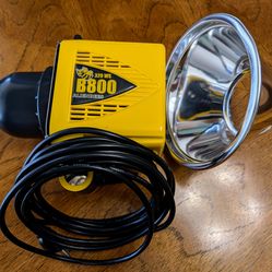 4 AlienBees B800 Studio Flashes + Controller and Accessories