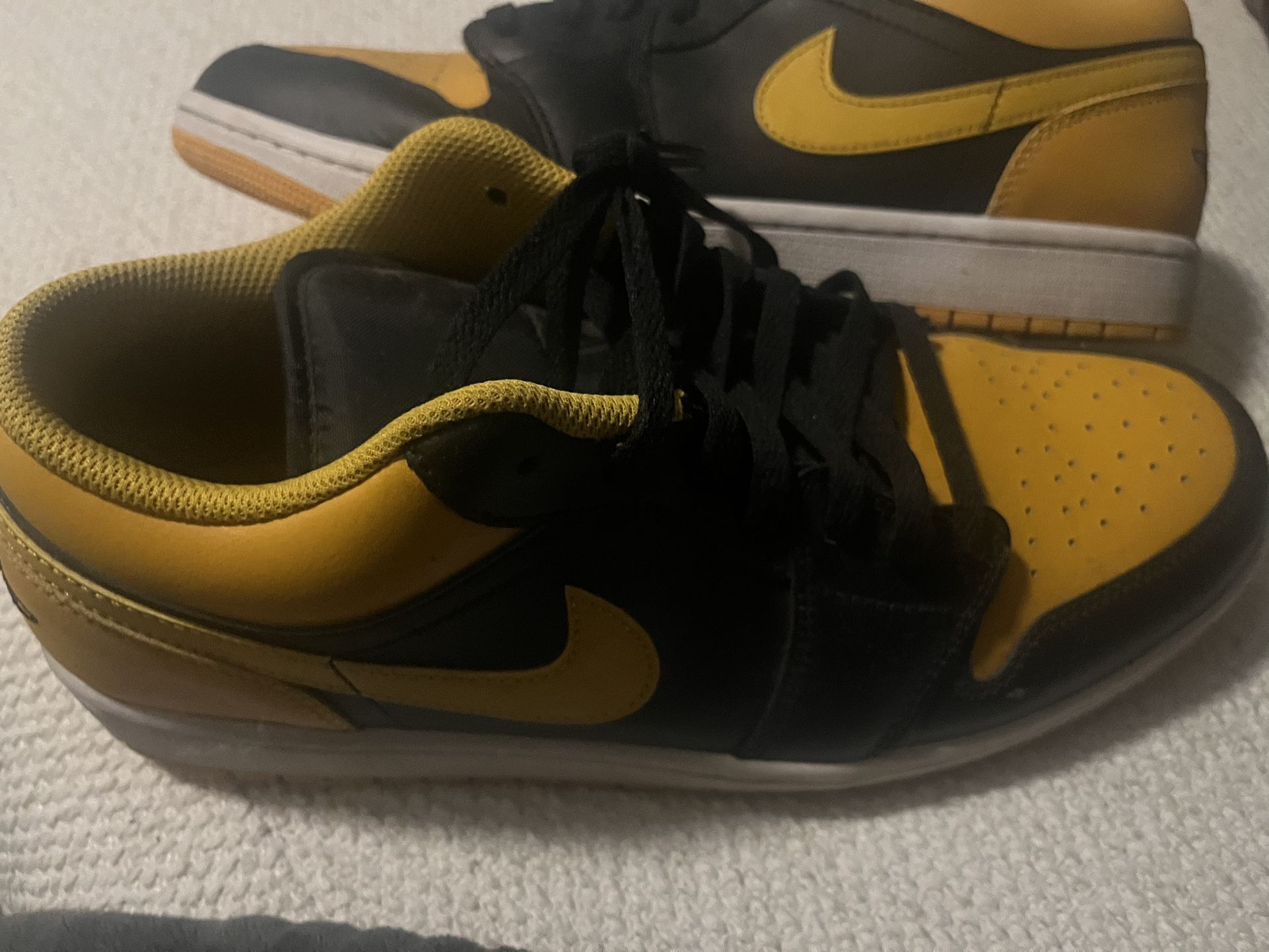Air Jordan 1 Low Yellow Ochre
