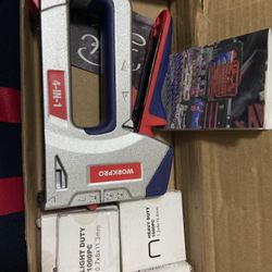 WORKPRO heavy Duty Staple Gun Kit 4-in-1 