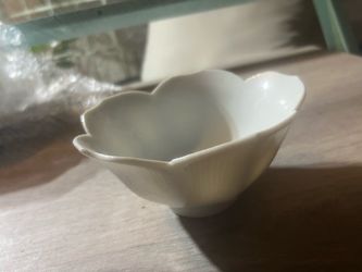 White Ceramic Flower-Shaped Bowl